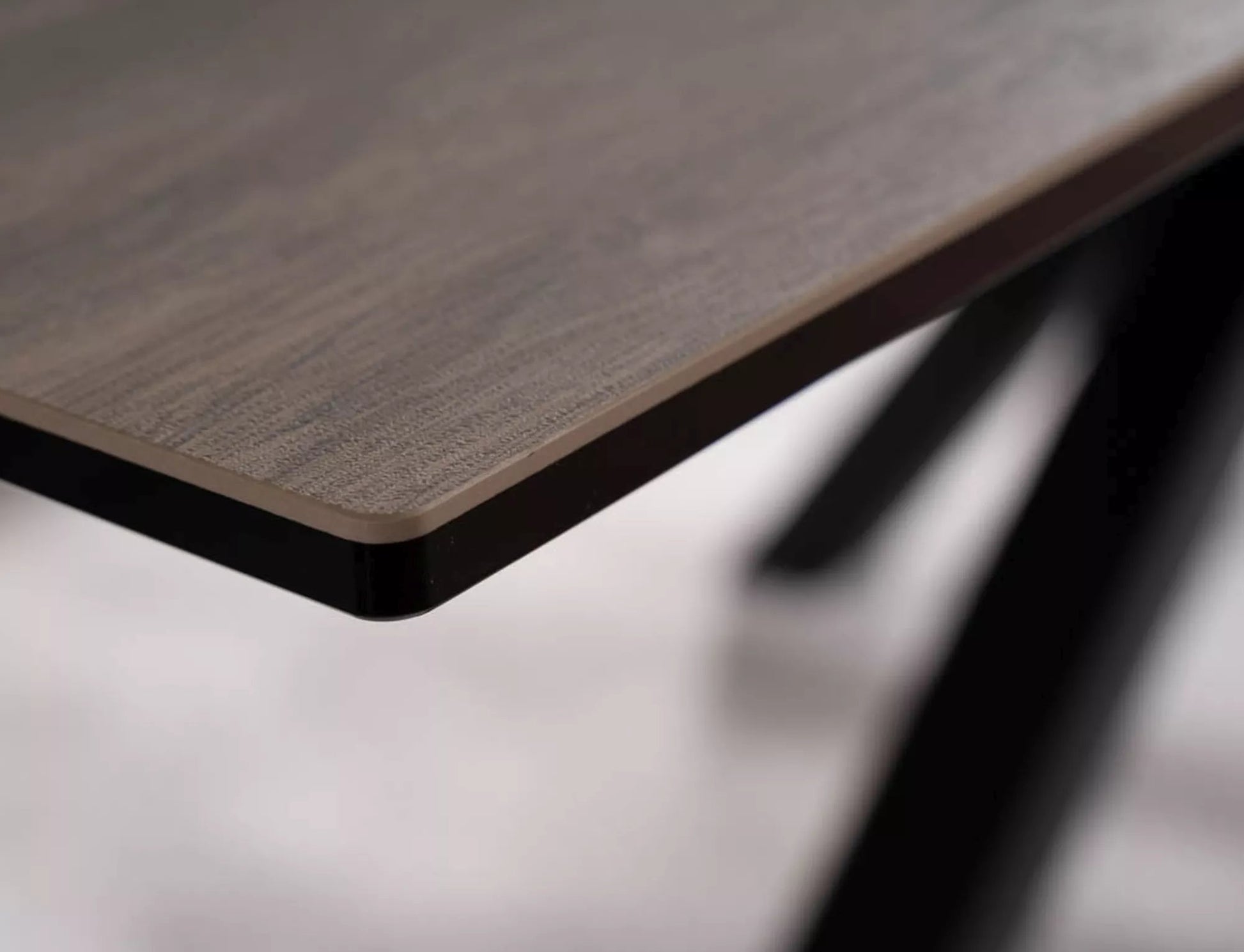 Tisch Columbus Ceramic
