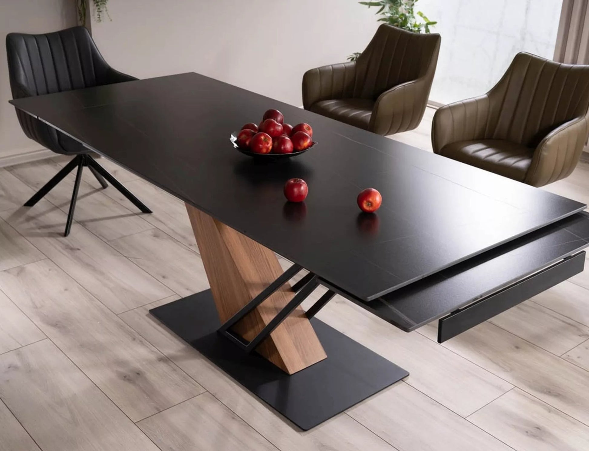 Tisch Genesis