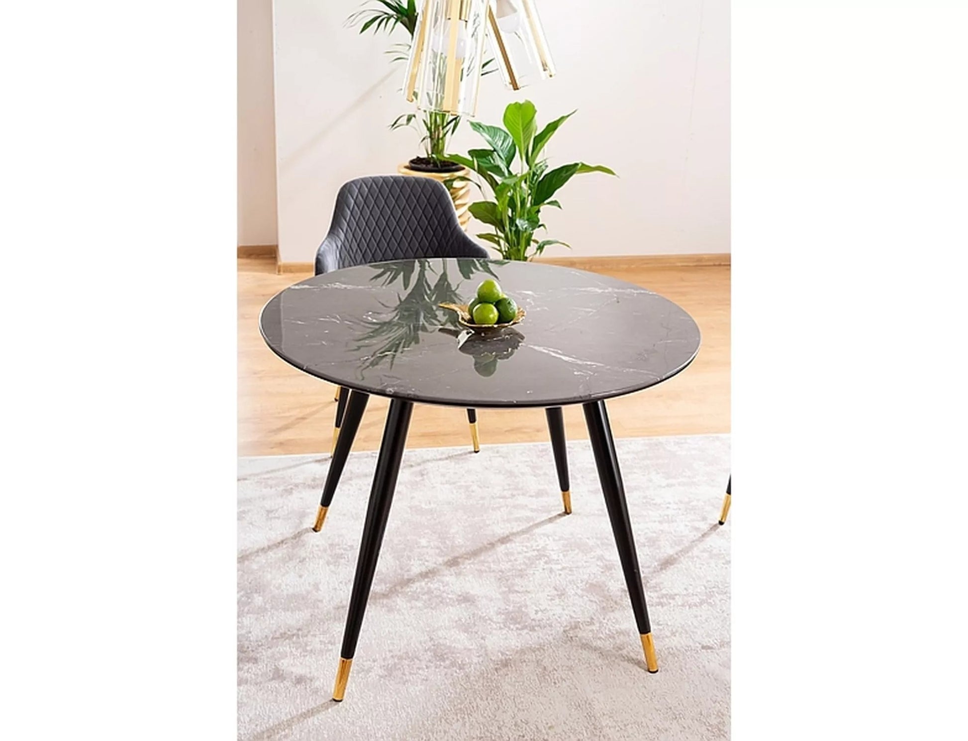 Tisch Cyryl II